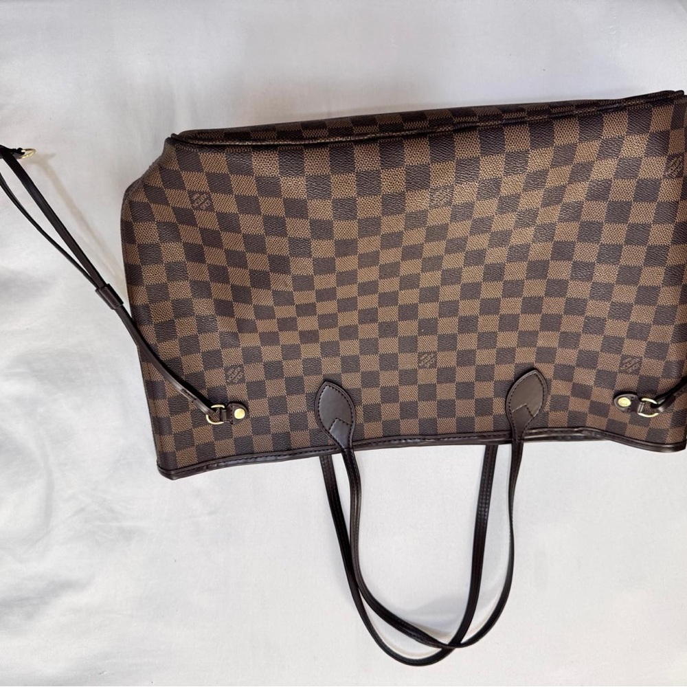 Designer Checkered Brown Tote Bag with Pink Ballerina Interior Right Logo - Picture 10 of 12